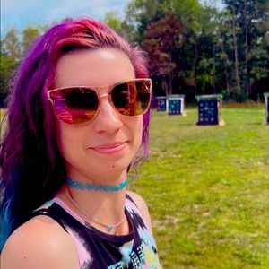 Meet your Posher, Maddy